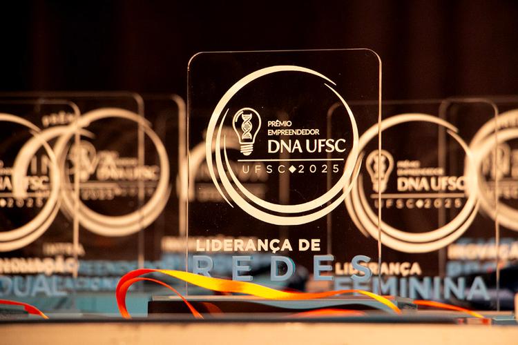 UFSC reconhece personalidades e instituições que se destacam na inovação